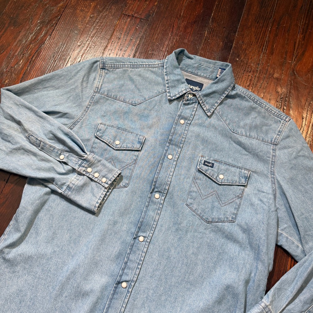Wrangler Shirt Mens XL Blue Denim Pearl Snap Frayed Hem Western Cowboy